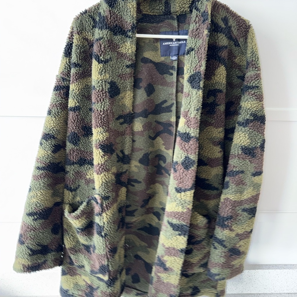 American Eagle Outfitters Green & Brown Camo Sherpa Cardigan